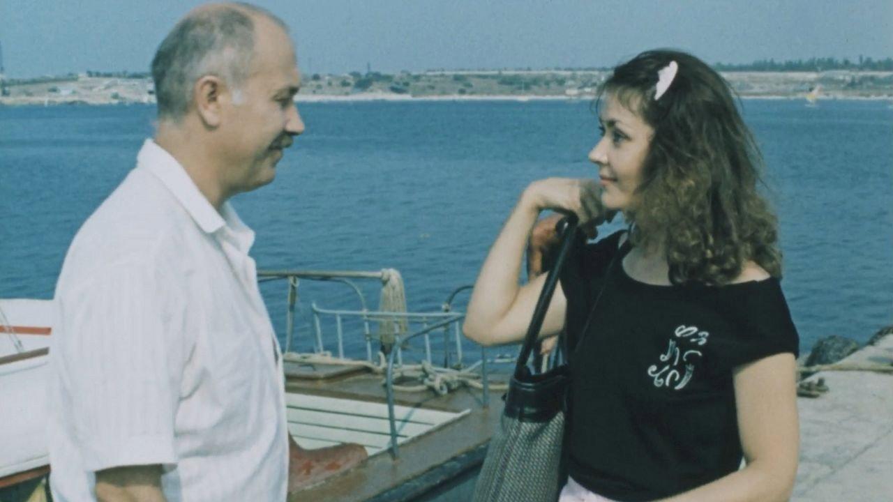 A Man from the Black 'Volga' 1990 movie scene