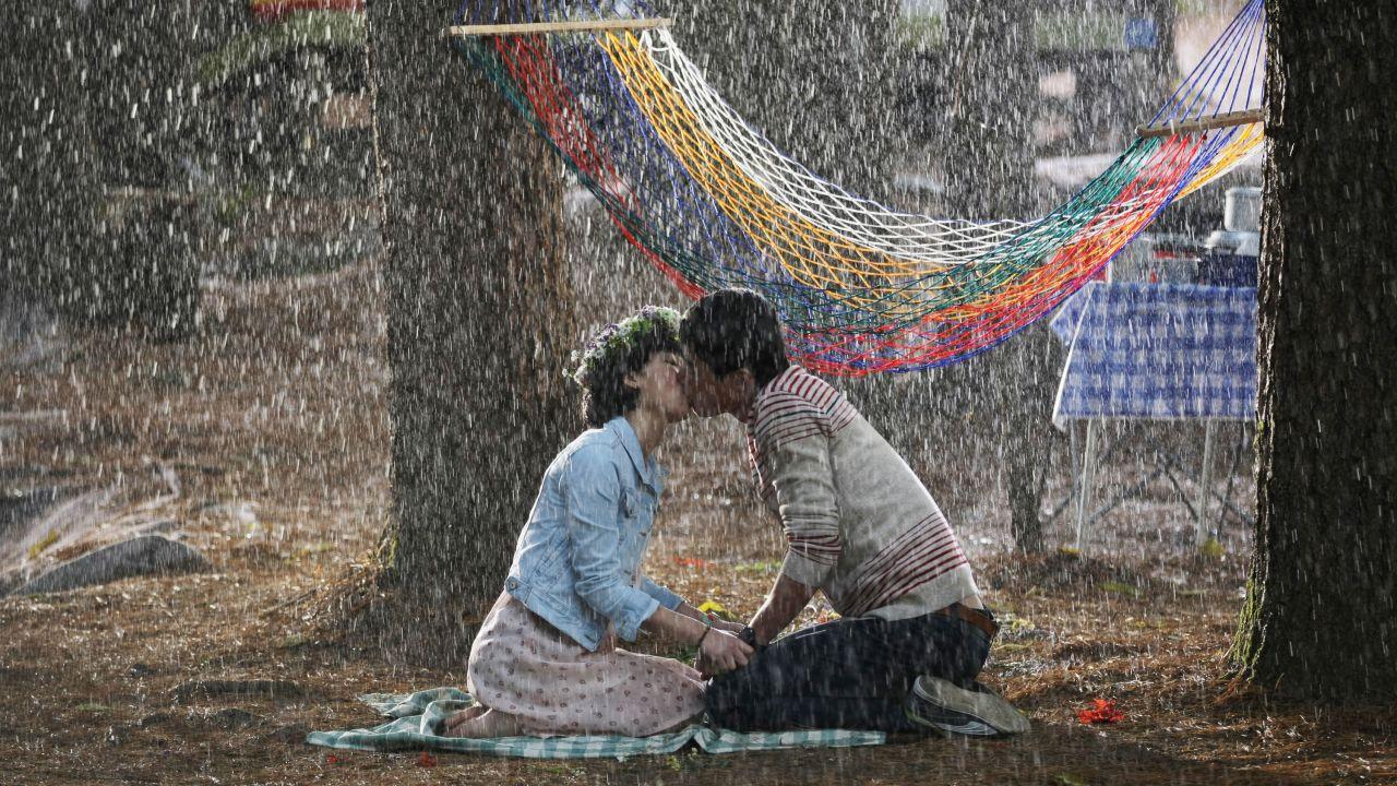 Dear Dolphin 2013 movie scene