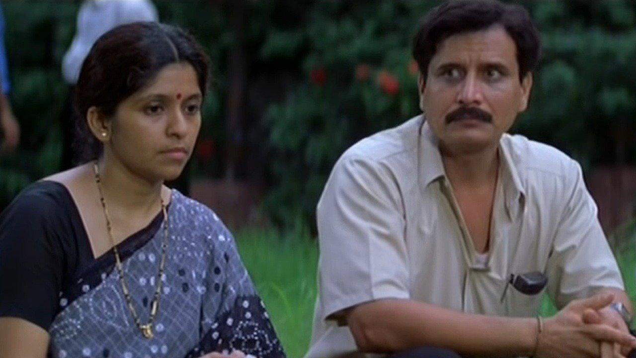 Maai Baap 2007 movie scene