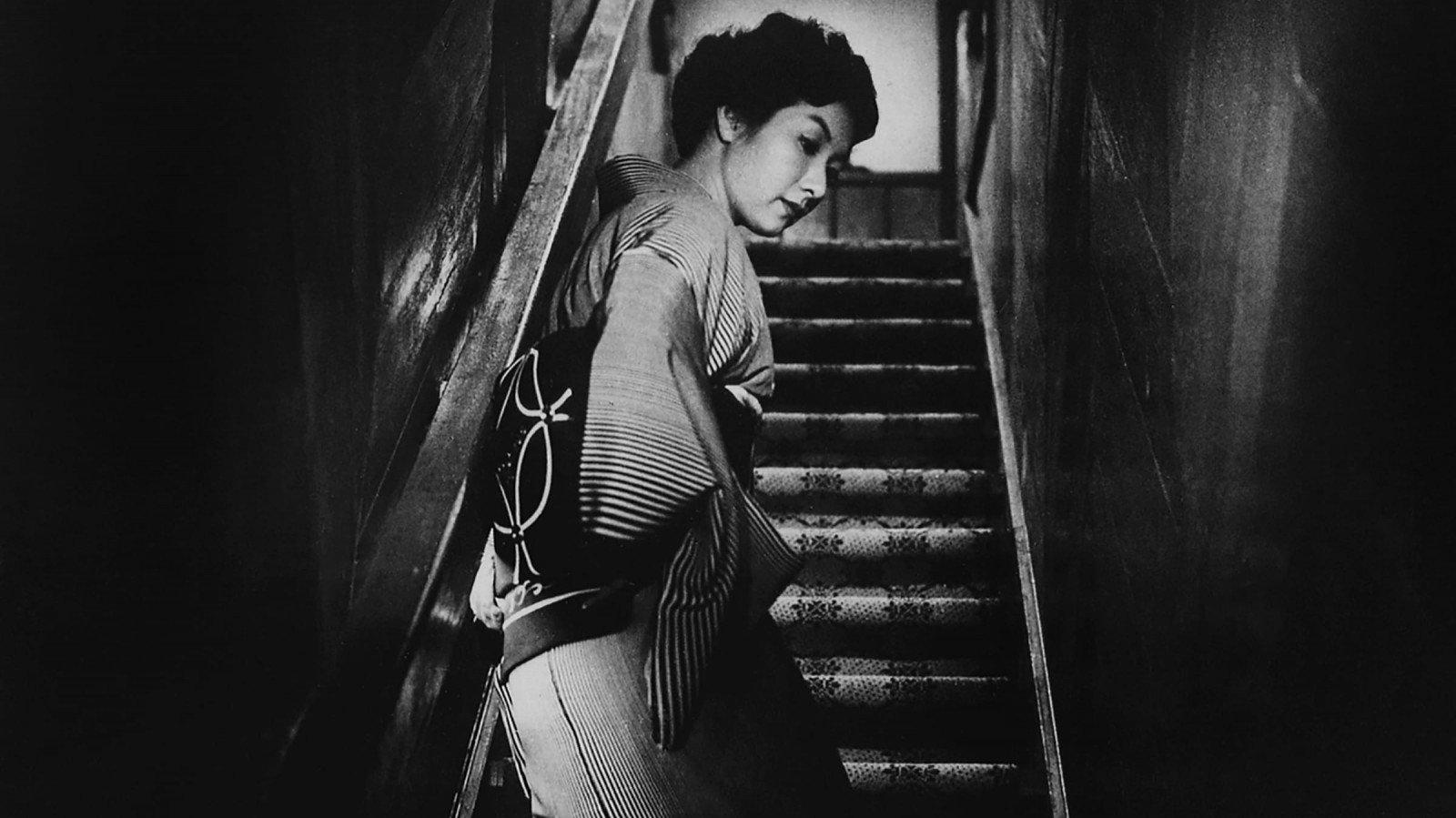 When a Woman Ascends the Stairs 1960 movie scene