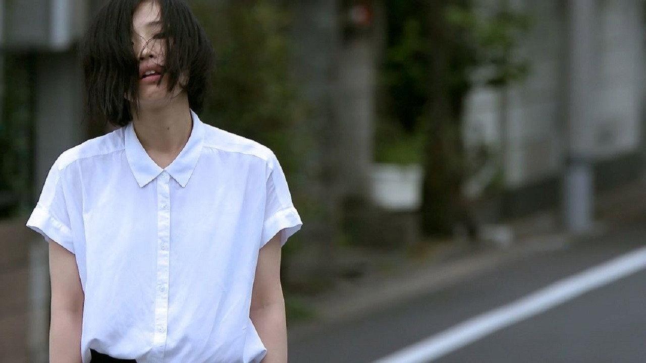 Swaying Mariko 2017 movie scene