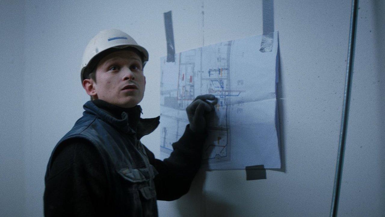 The Working Man 2019 movie scene