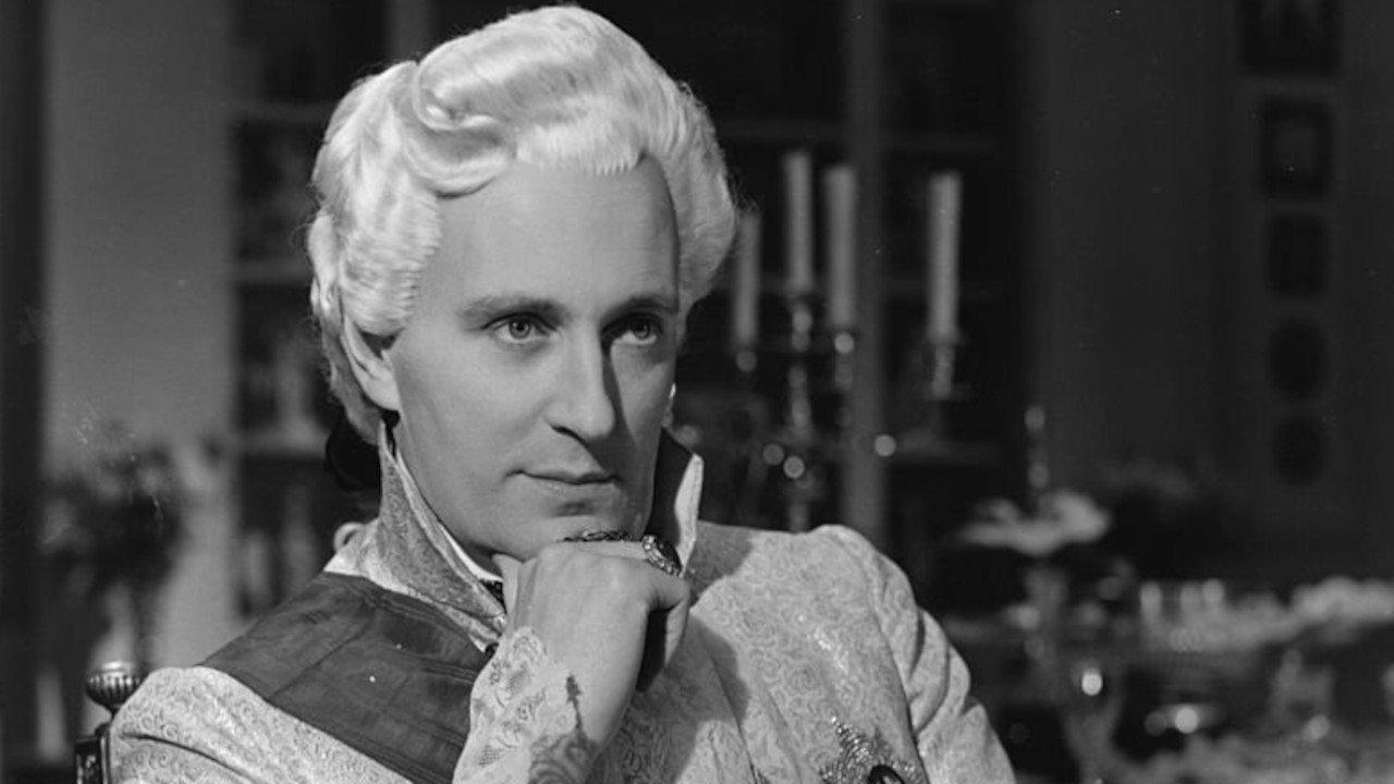 Mrs. Fitzherbert 1947 movie scene
