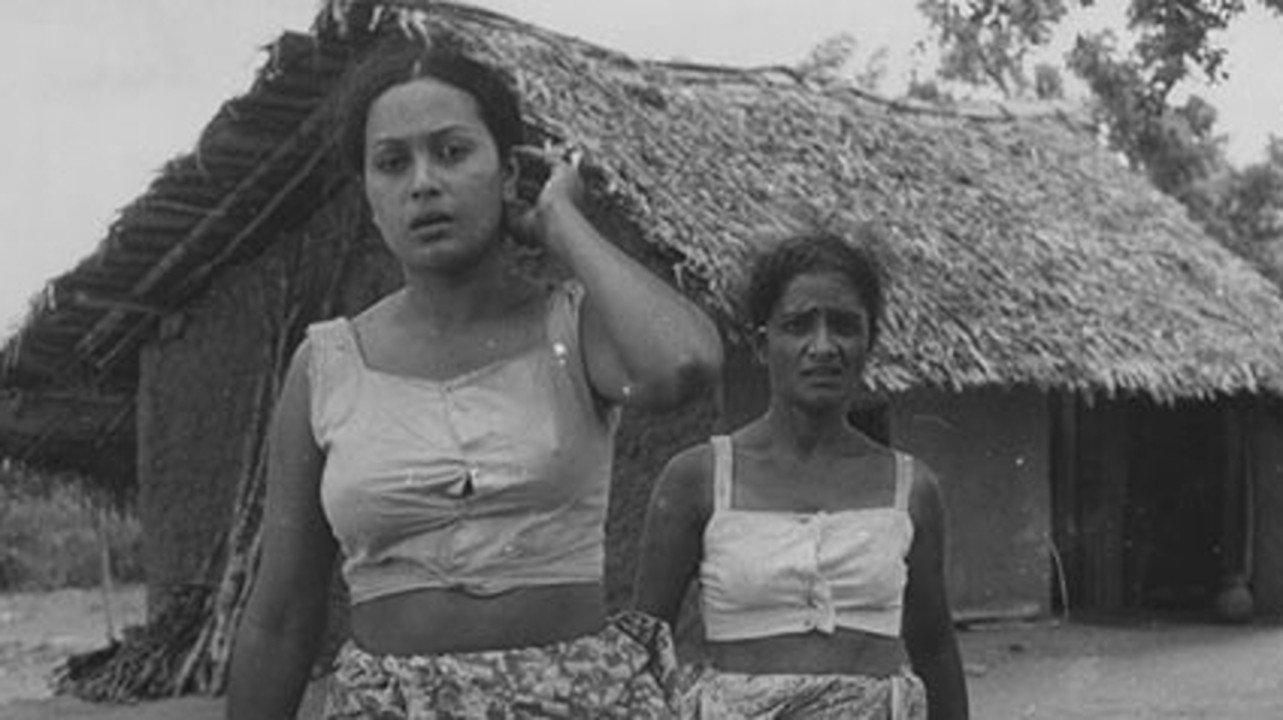 Baddegama 1980 movie scene