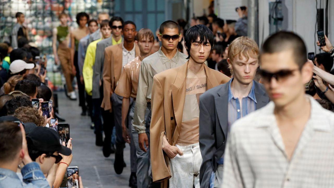 Fast Fashion - Les dessous de la mode à bas prix 2021 movie scene