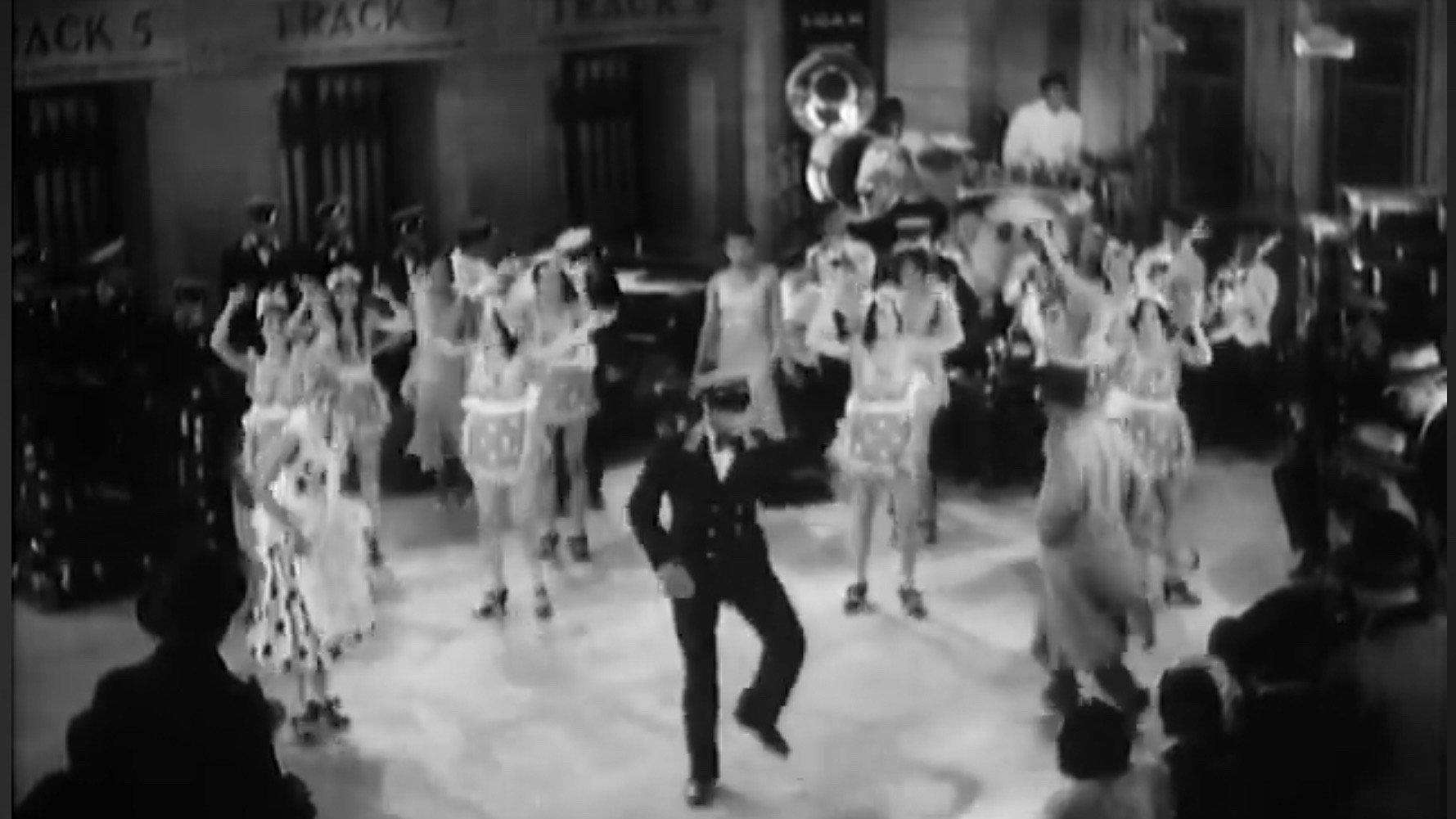 Smash Your Baggage 1932 movie scene
