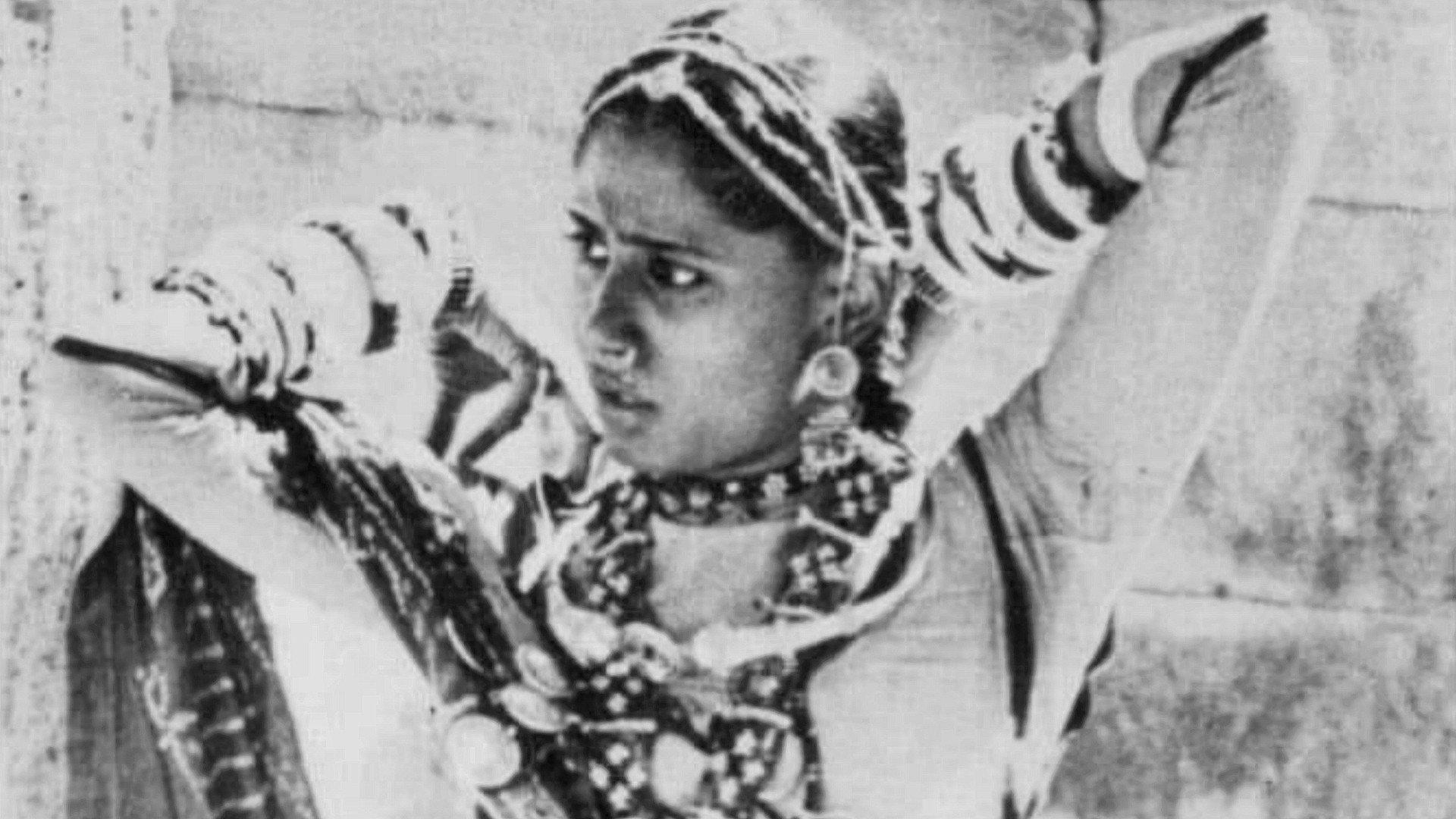 Bhavni Bhavai 1981 movie scene