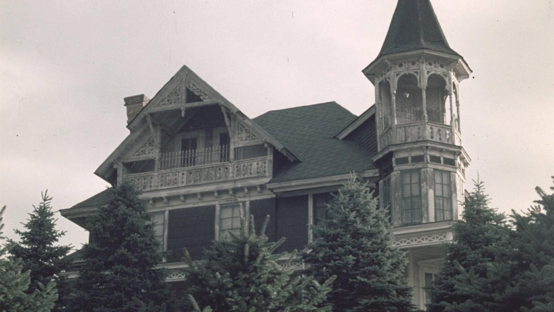 House of Seven Belles 1979 movie scene