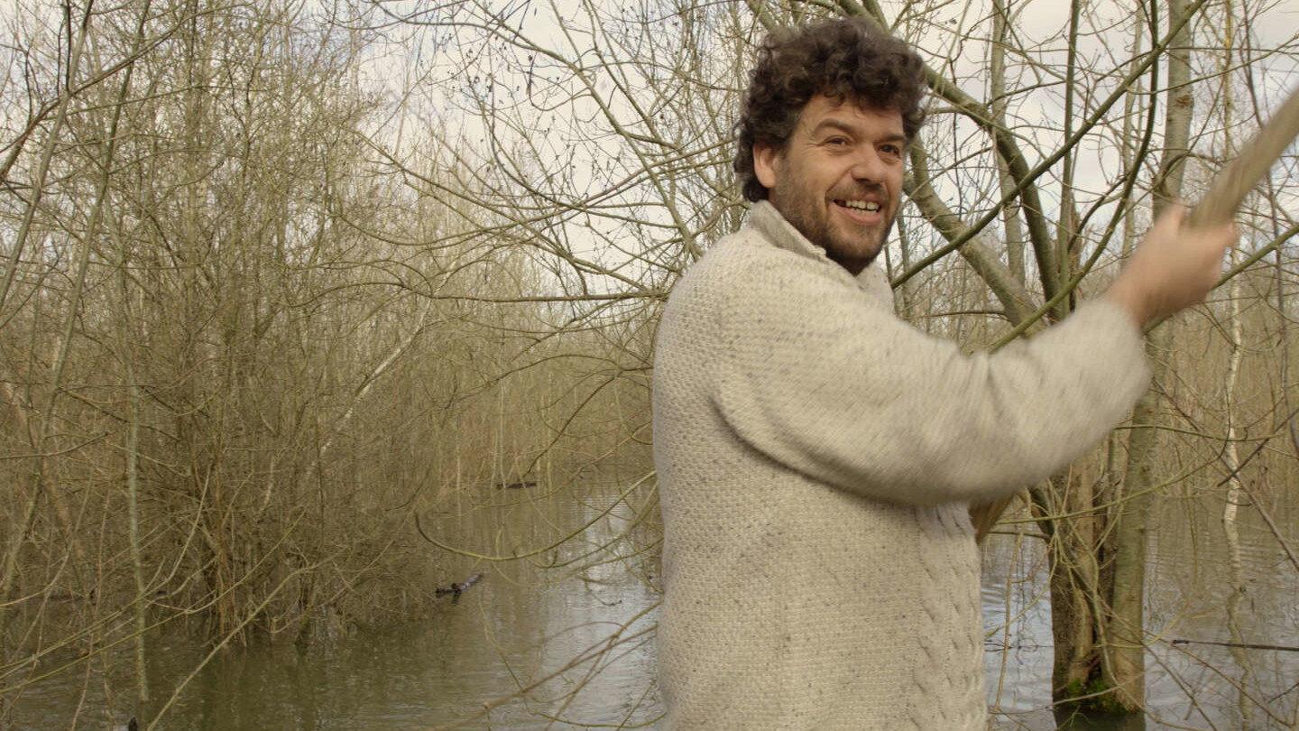 Julien, le marais et la libellule 2022 movie scene
