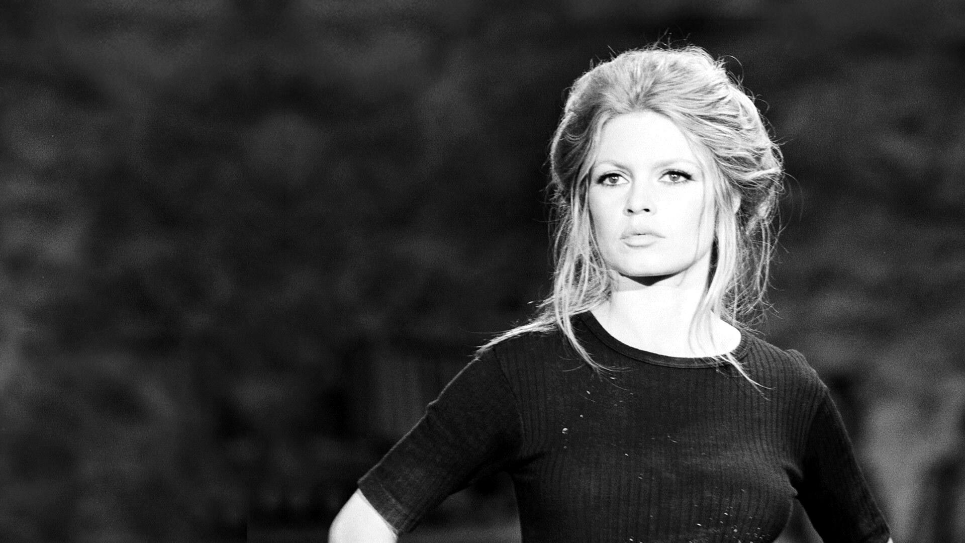 Brigitte Bardot confidentiel 2022 movie scene