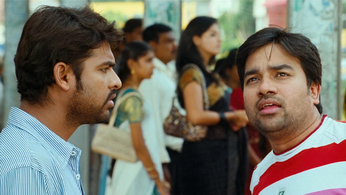 Kalakalappu 2012 movie scene