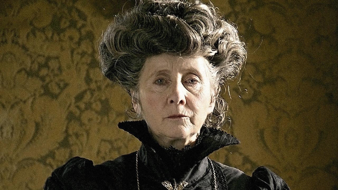 Who Killed Mrs De Ropp? 2007 movie scene