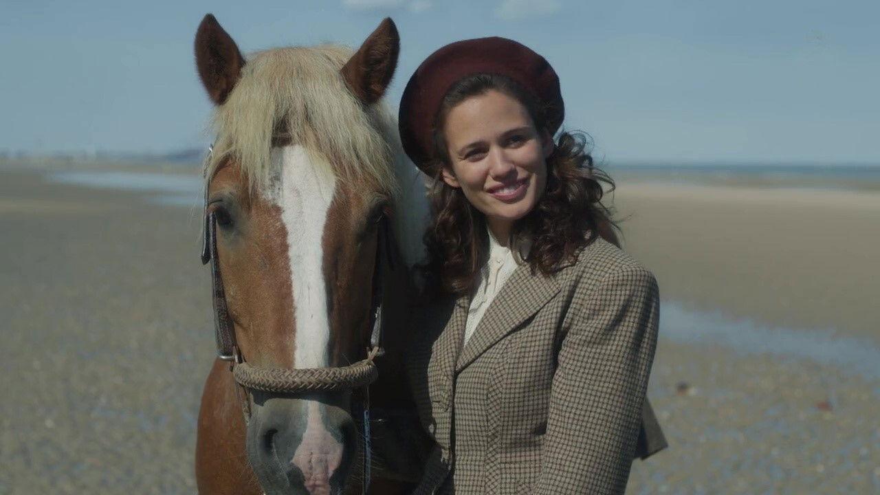La petite femelle 2021 movie scene