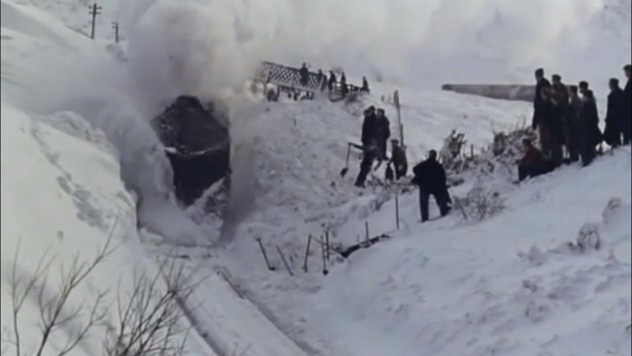 Snow 1963 movie scene