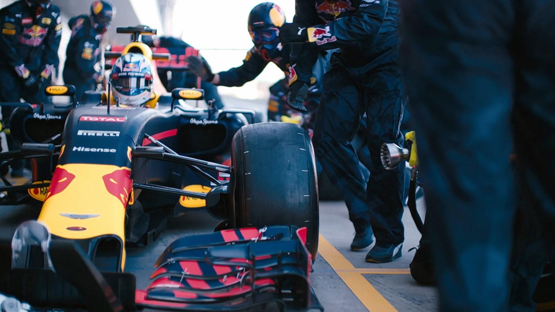The History of the Pit Stop: Gone in Two Seconds 2015 movie scene