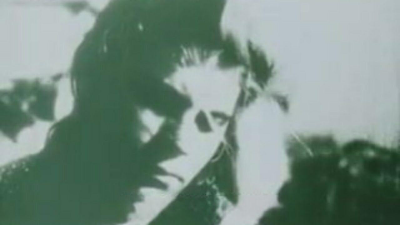 Thirst 1988 movie scene