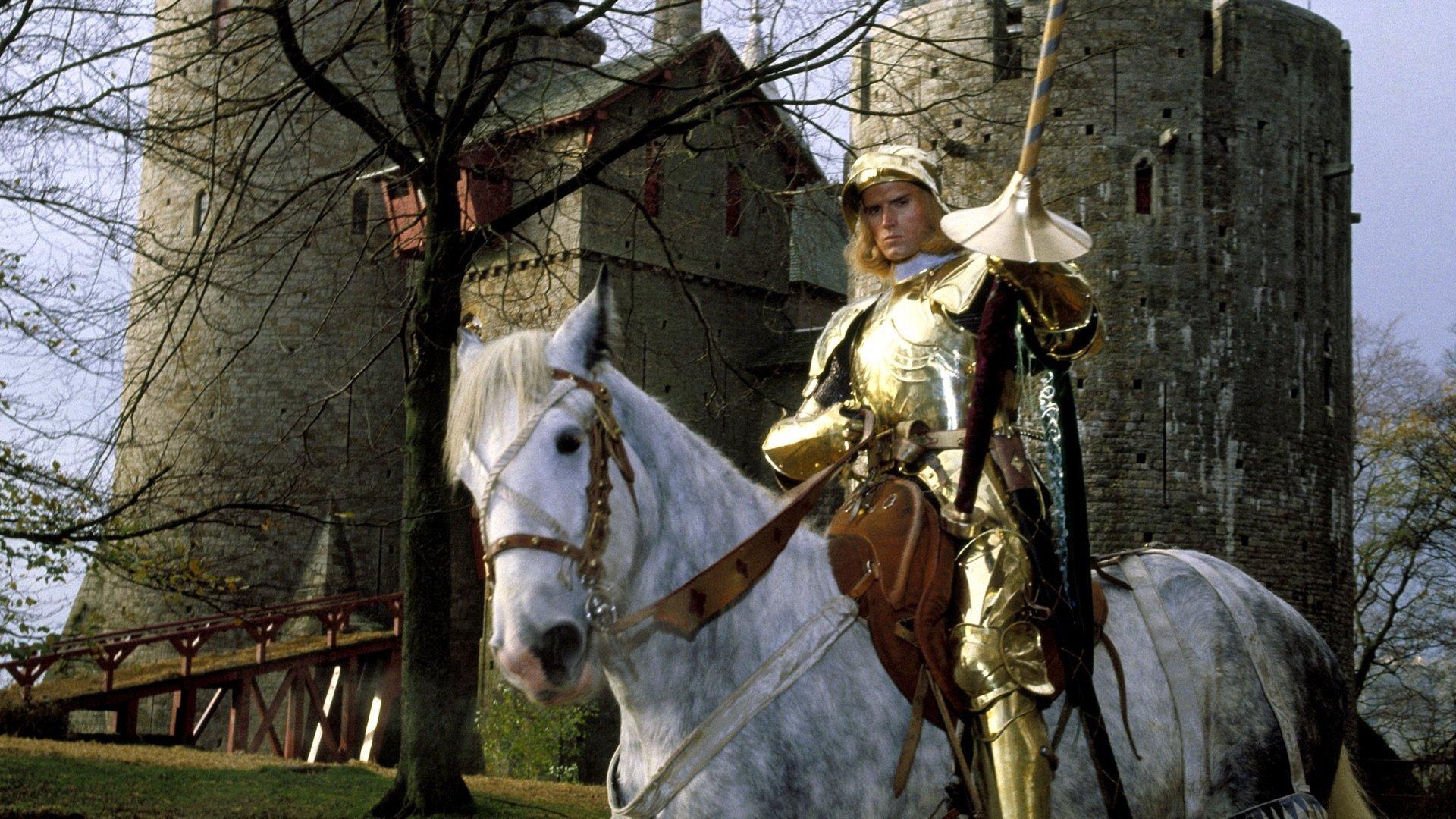 Sword of the Valiant: The Legend of Sir Gawain and the Green Knight 1984 movie scene