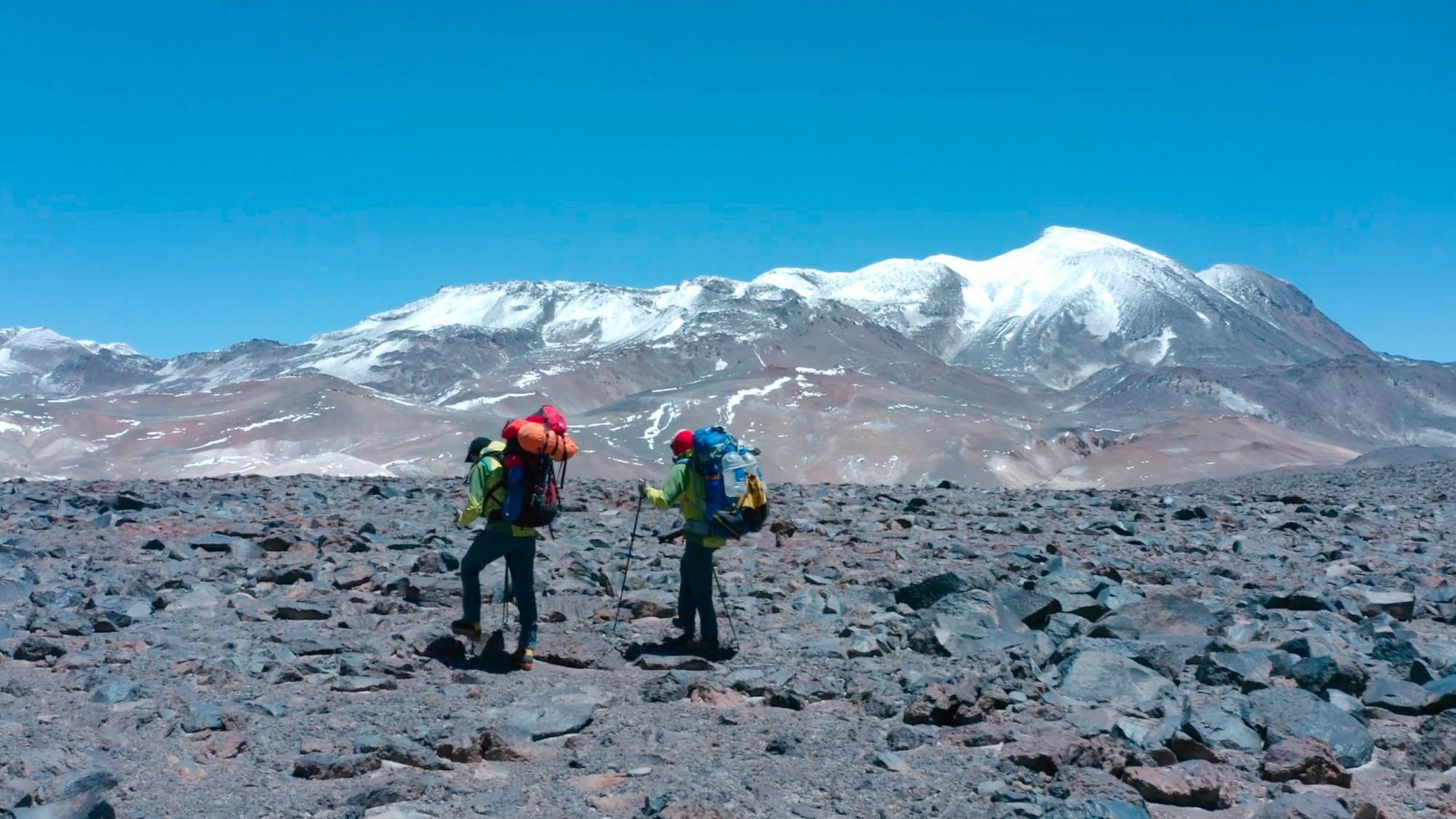 Une goutte d’eau sur un volcan 2021 movie scene
