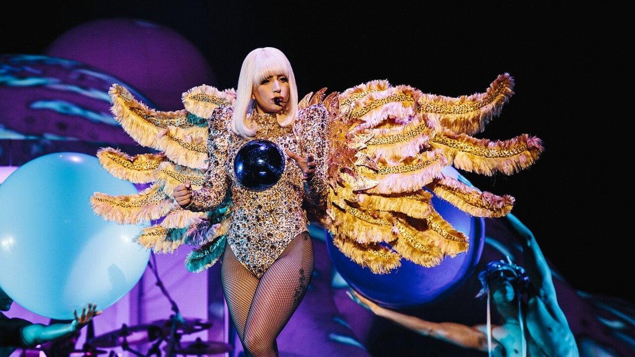 Lady Gaga's artRAVE - The ARTPOP Ball 2014 movie scene