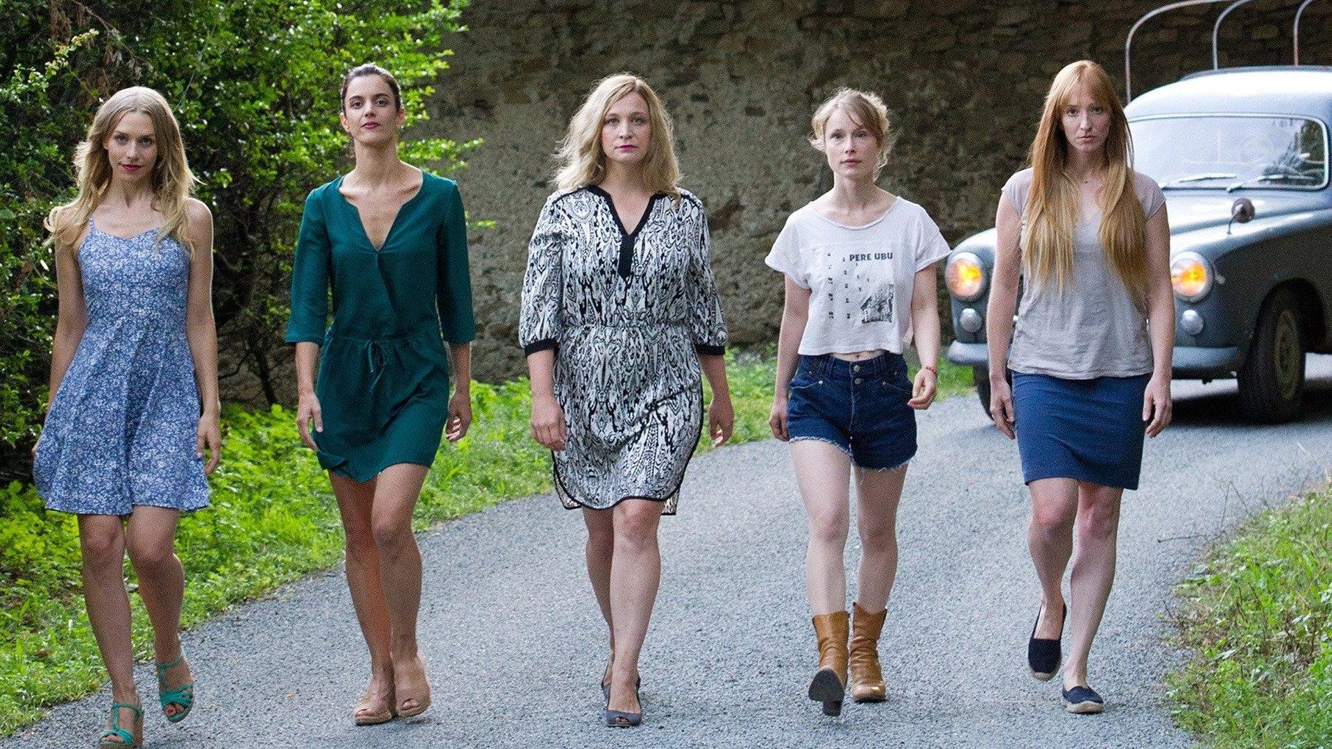 5 Women 2017 movie scene