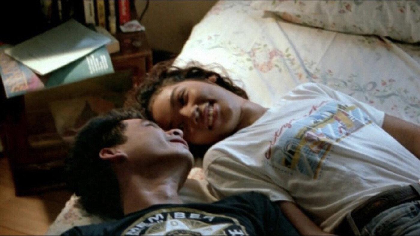 A Very Romantic Story in the Very Big City 1989 movie scene