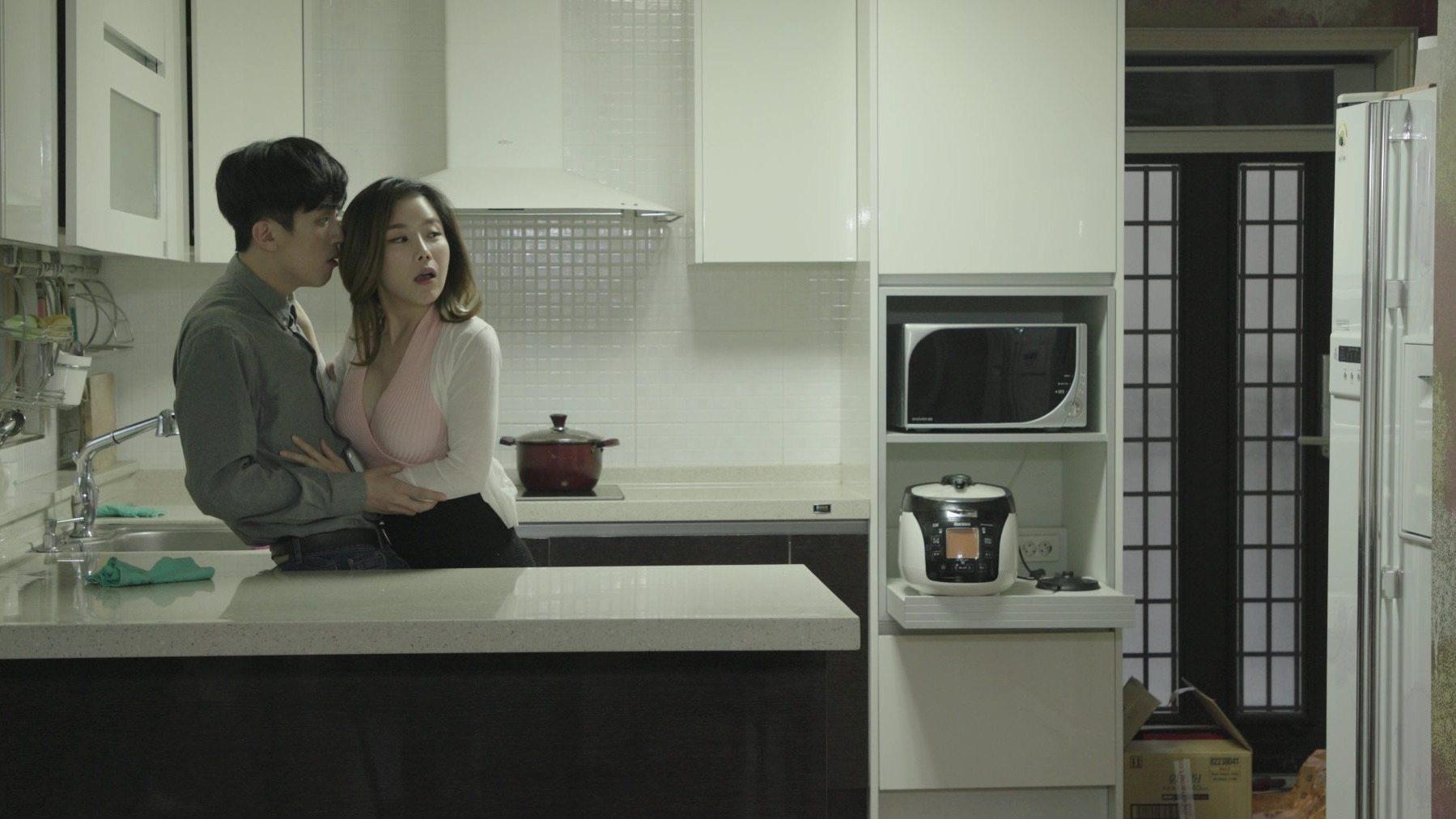 My Girlfriend's Mother 2 2018 movie scene