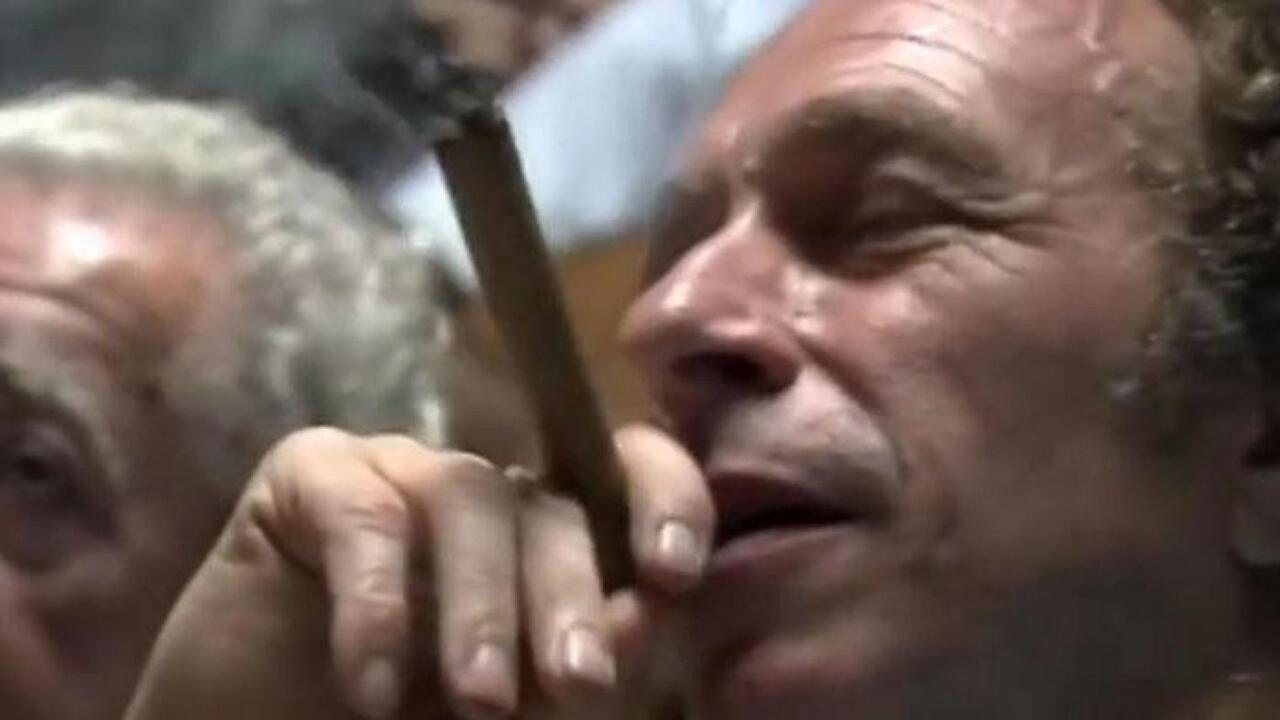 Parlez-moi du Che 1987 movie scene