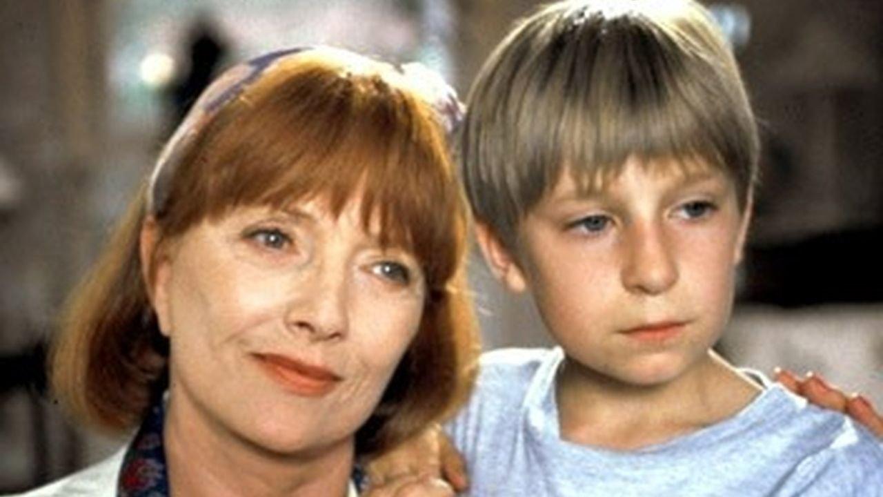 Petit 1996 movie scene