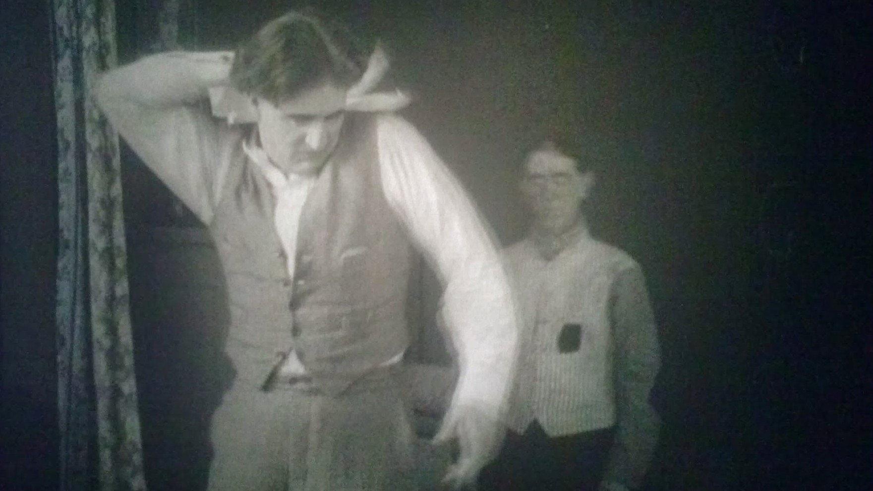 Il gioiello di Khama 1918 movie scene