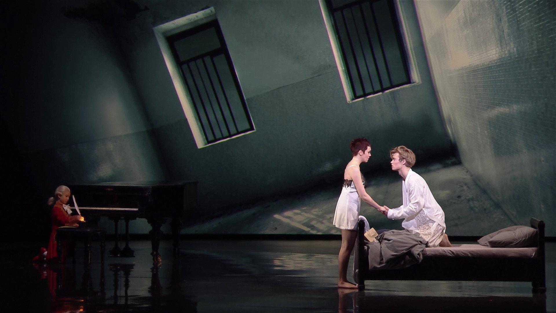 Mozart! The Musical 2015 movie scene
