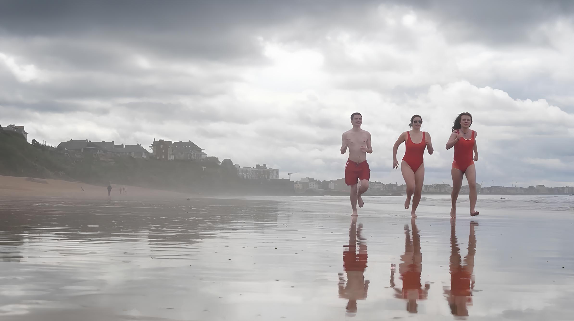 Alerte à Saint-Malo 2024 movie scene