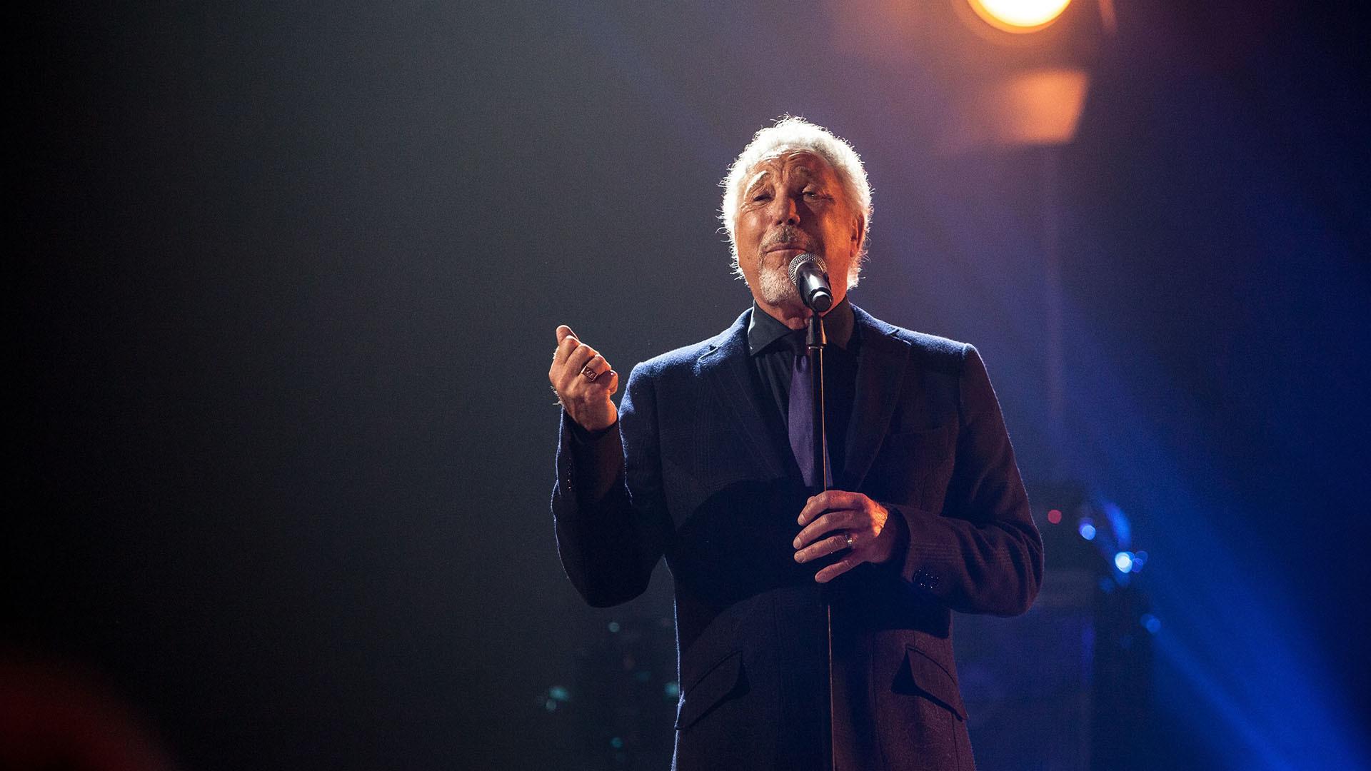 Tom Jones: Live on Soundstage 2017 movie scene