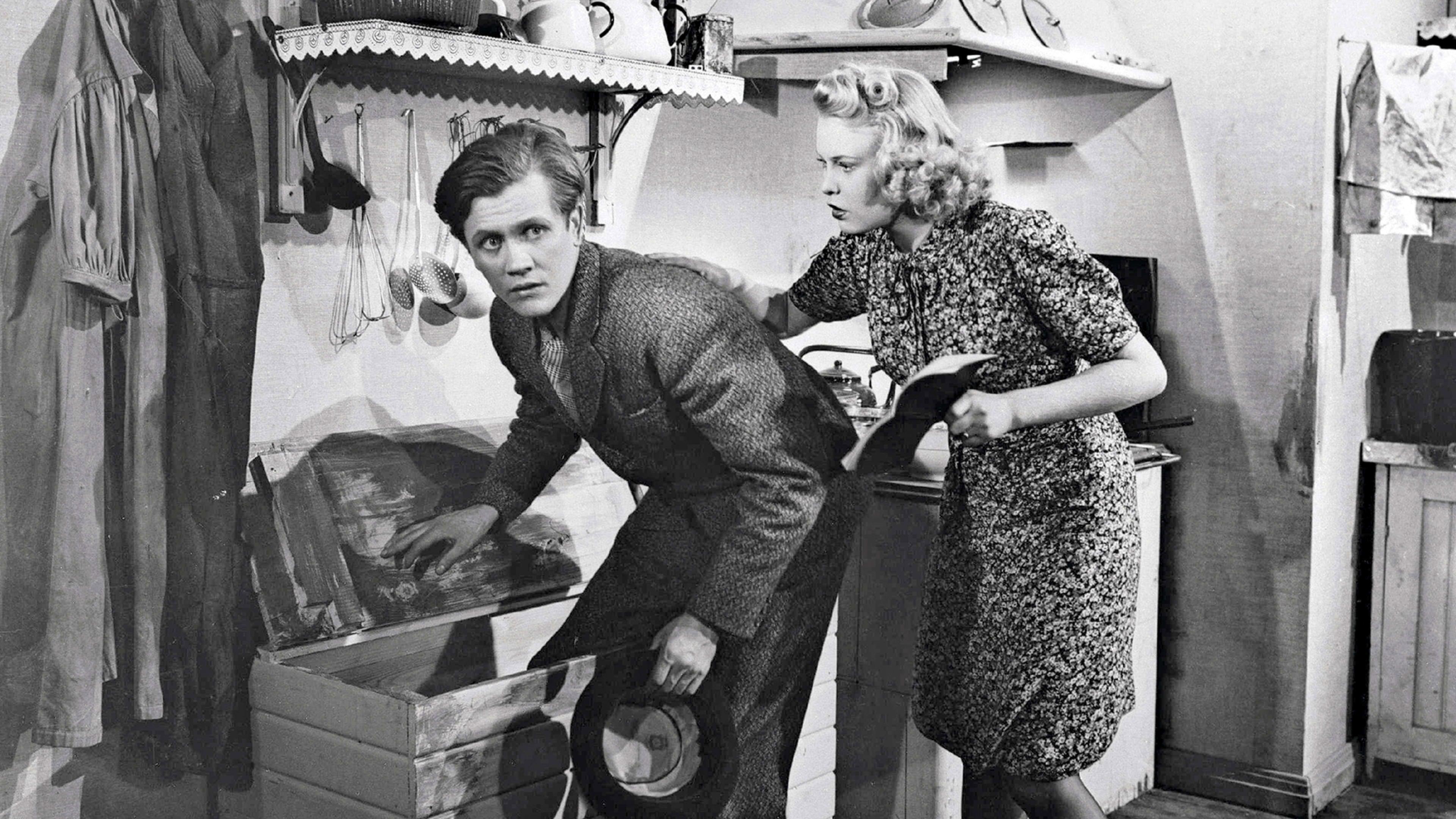 Nuoria ihmisiä 1943 movie scene