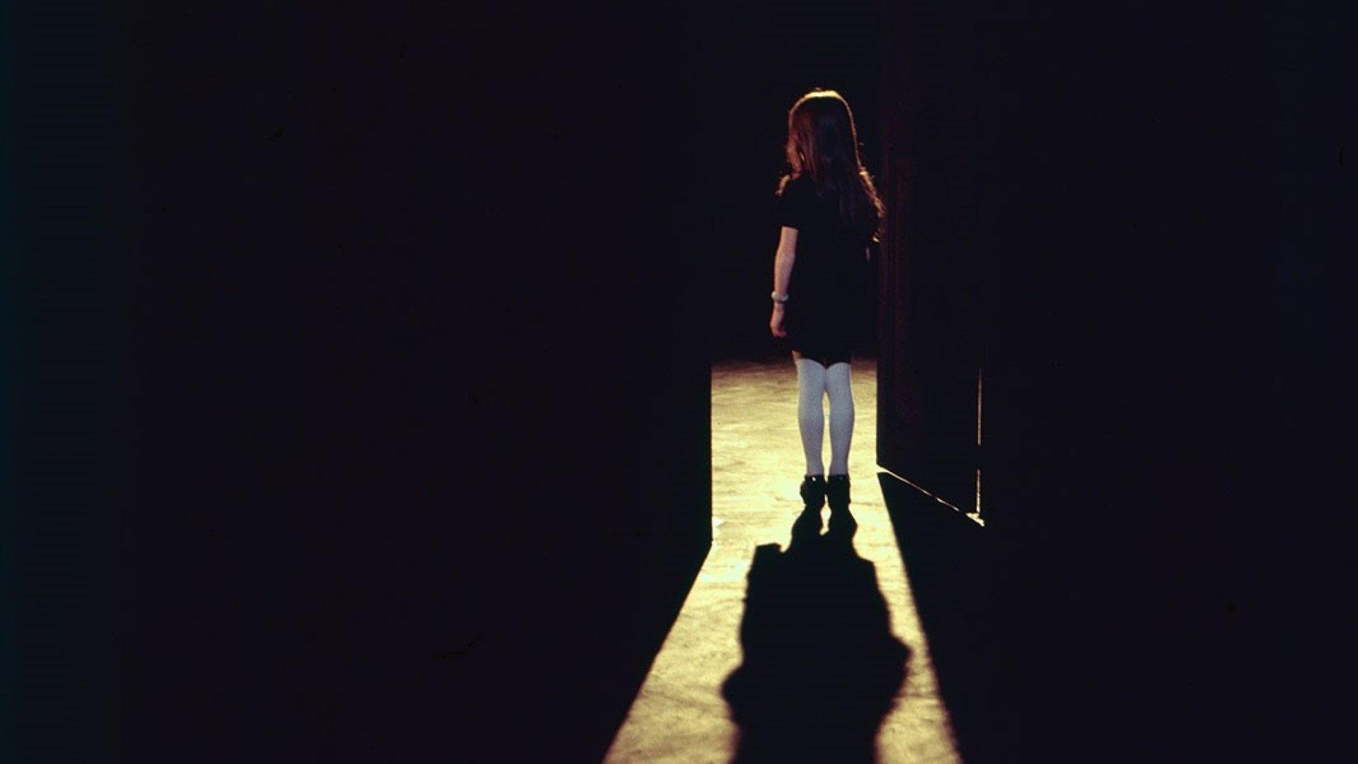 The Broken Mirror 1975 movie scene