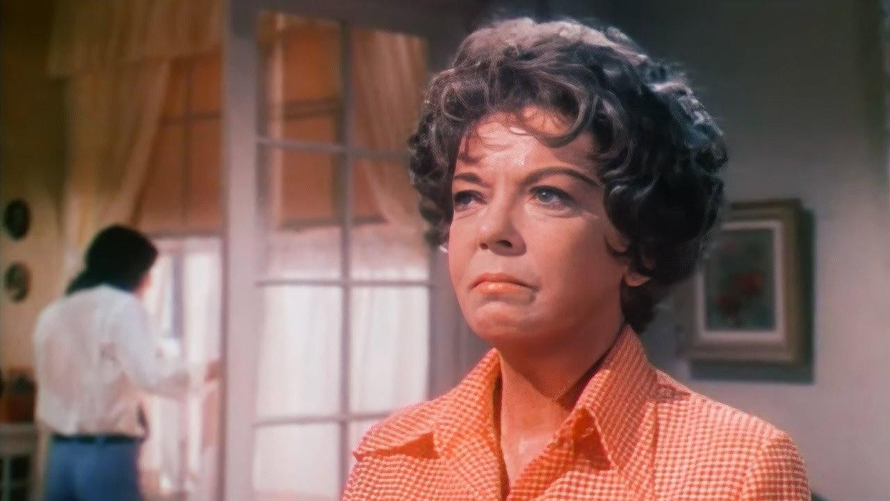 The Strangers in 7A 1972 movie scene
