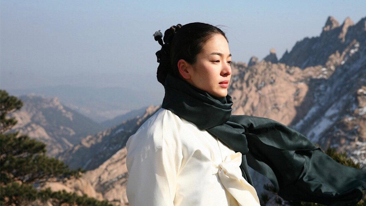 Hwang Jin Yi 2007 movie scene