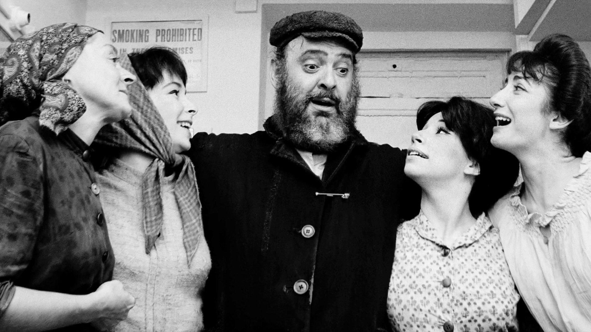Fiddler: A Miracle of Miracles 2019 movie scene