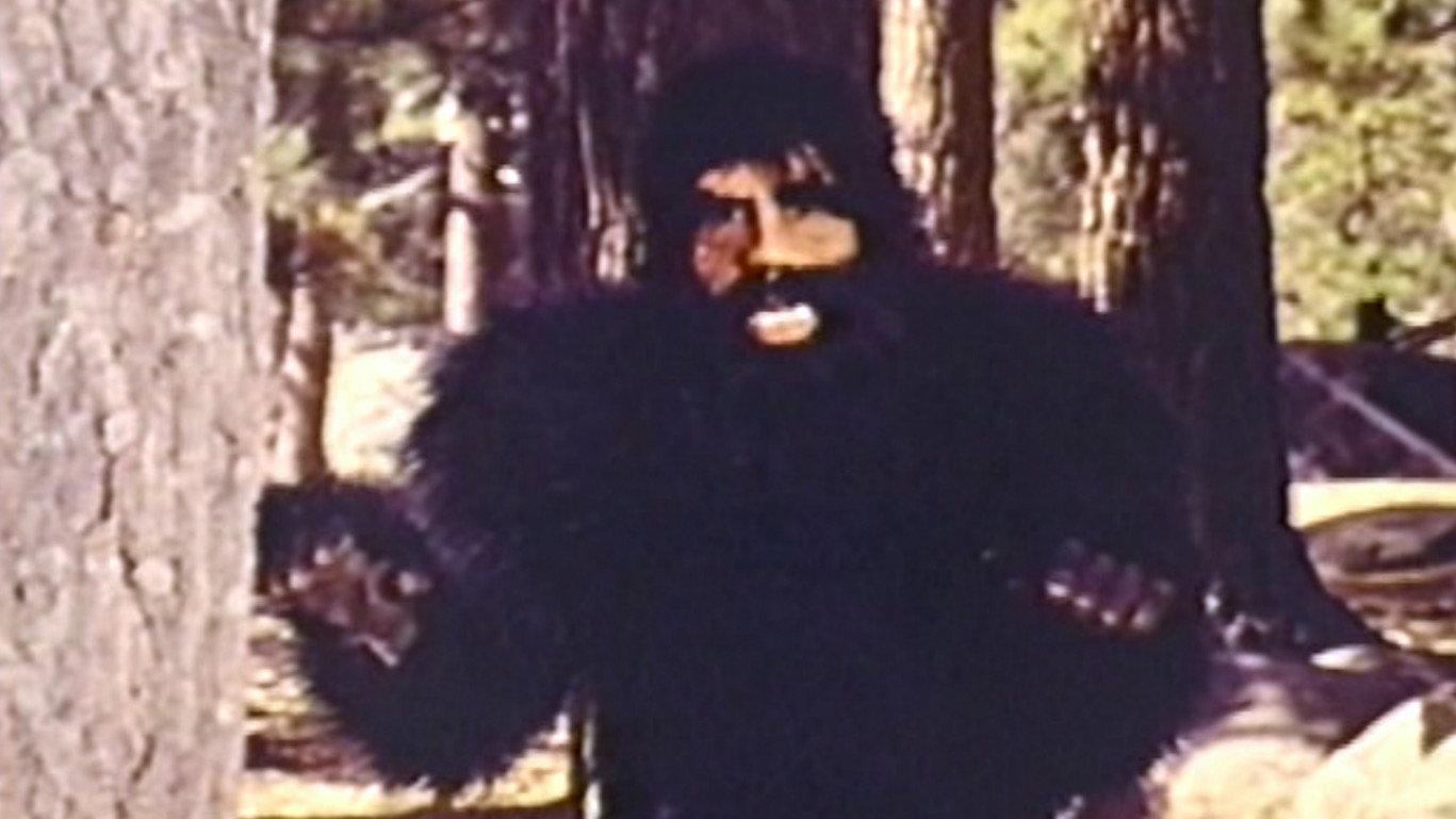 The Beauties and the Beast 1974 movie scene