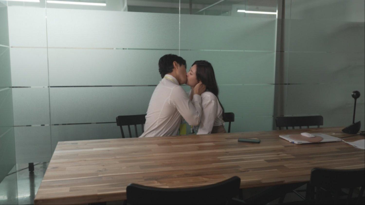 Yoon-Yool's Men Affairs 2021 movie scene