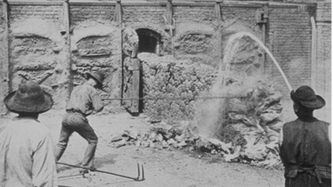 Carmaux: Drawing Out the Coke 1896 movie scene