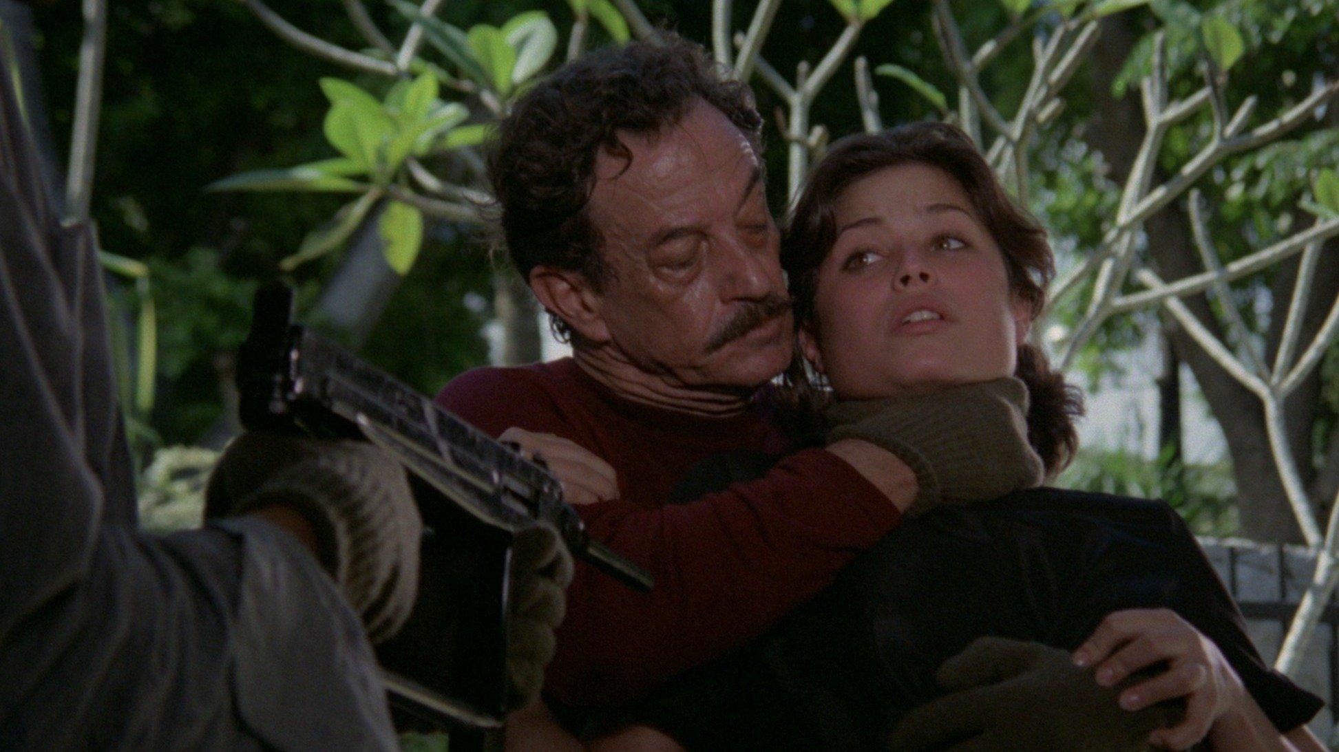 Traficantes Del Panico 1980 movie scene