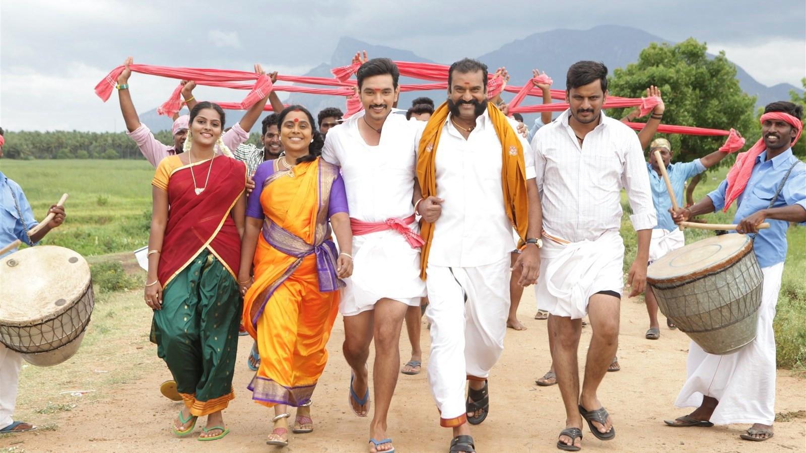 Muthuramalingam 2017 movie scene