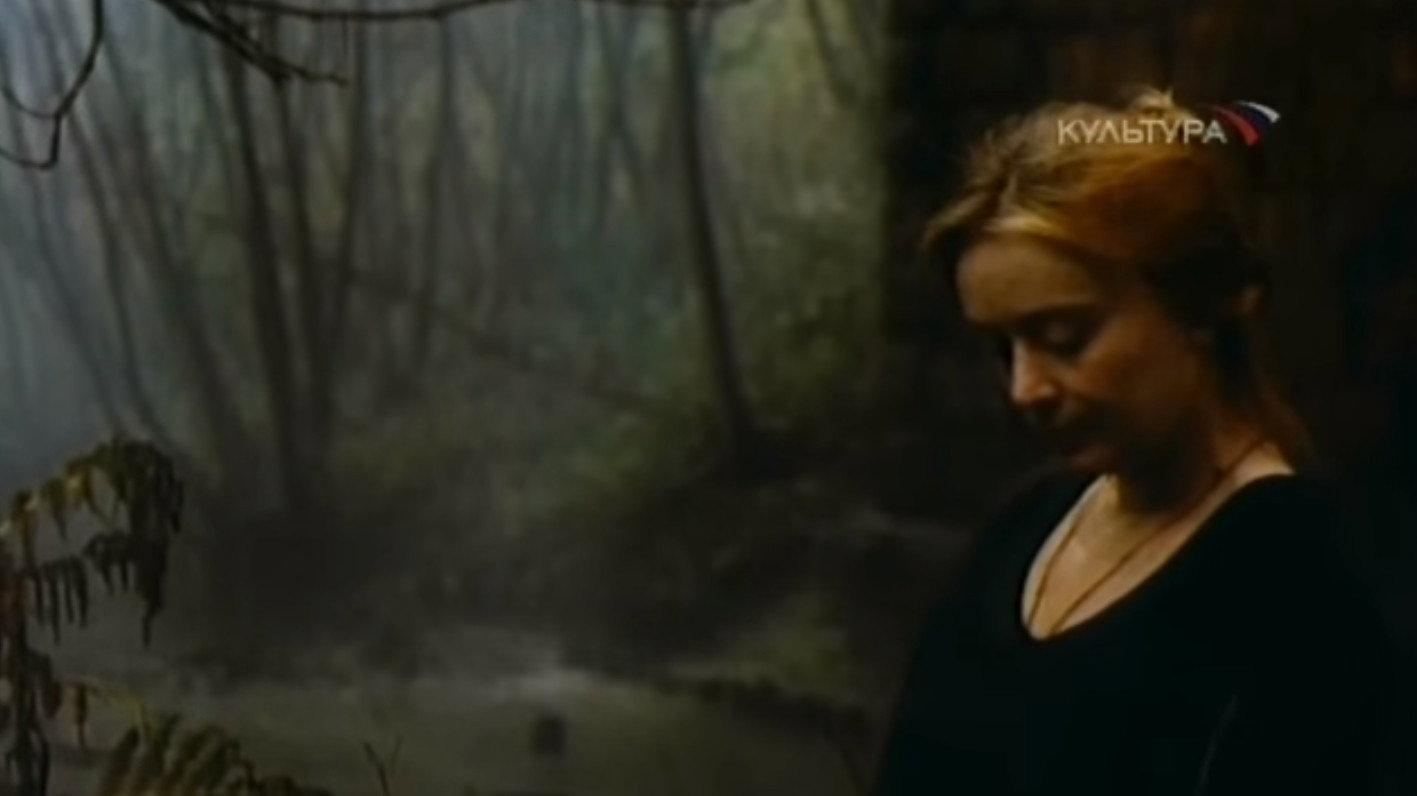 In the Middle of the World 1990 movie scene