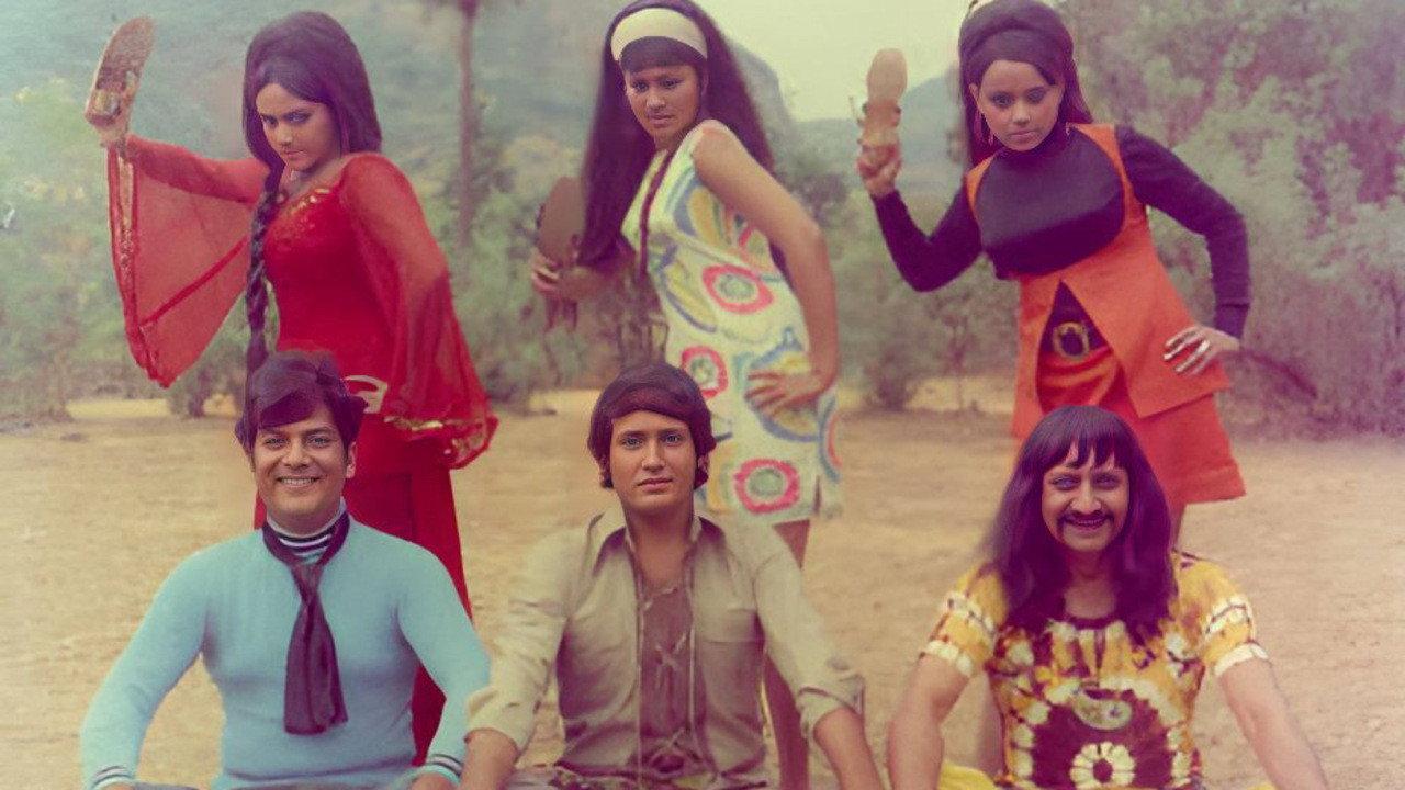 Jangal Mein Mangal 1972 movie scene