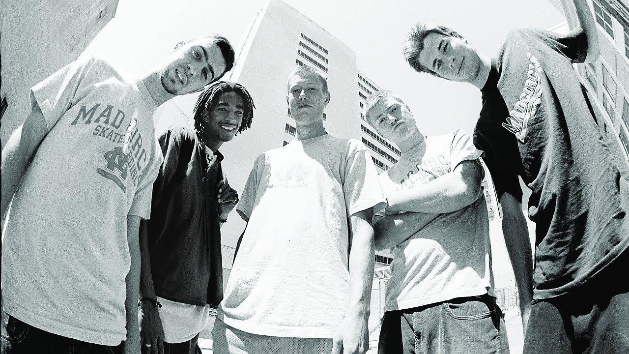 Mad Circle - 5ive Flavors 1998 movie scene