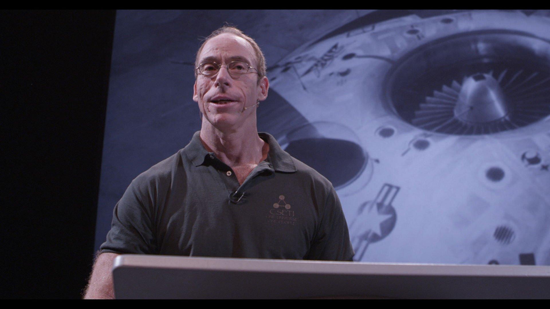 Sirius 2013 movie scene