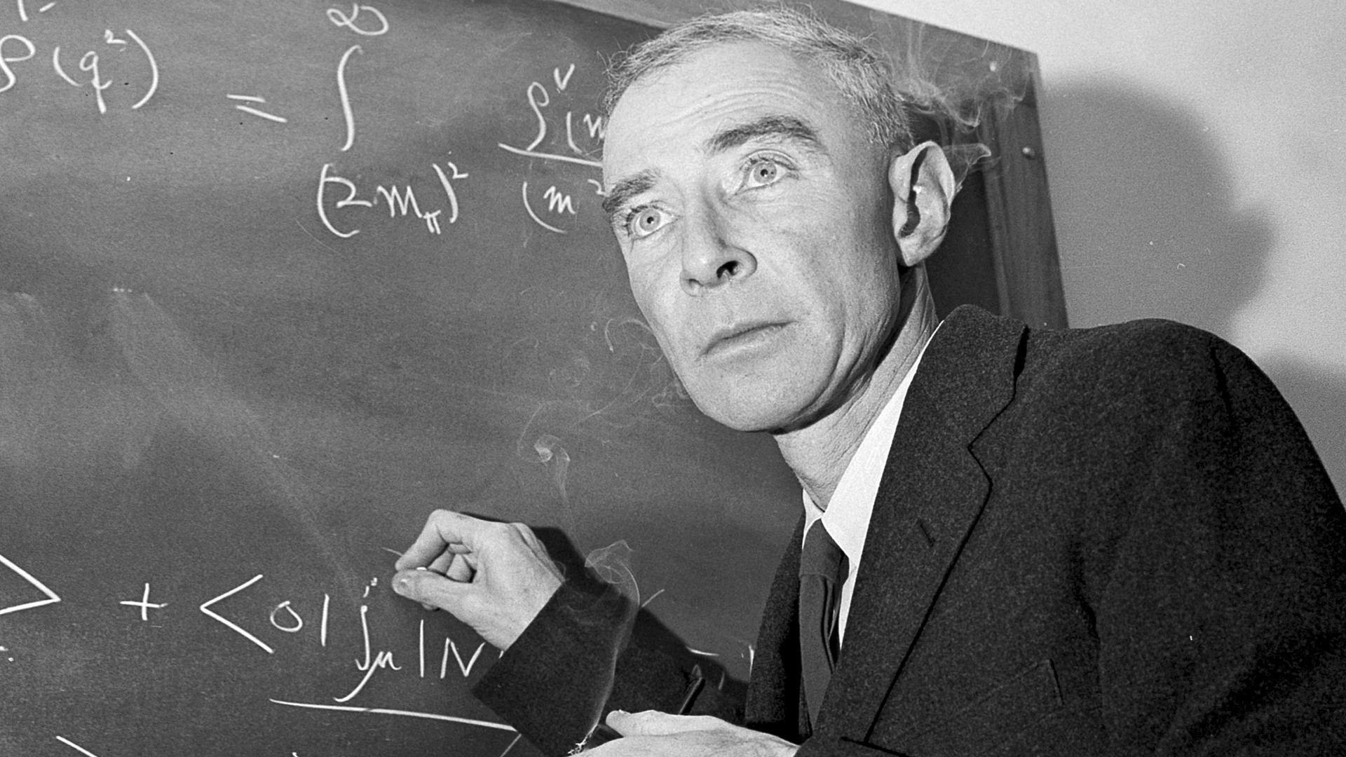 To End All War: Oppenheimer & the Atomic Bomb 2023 movie scene