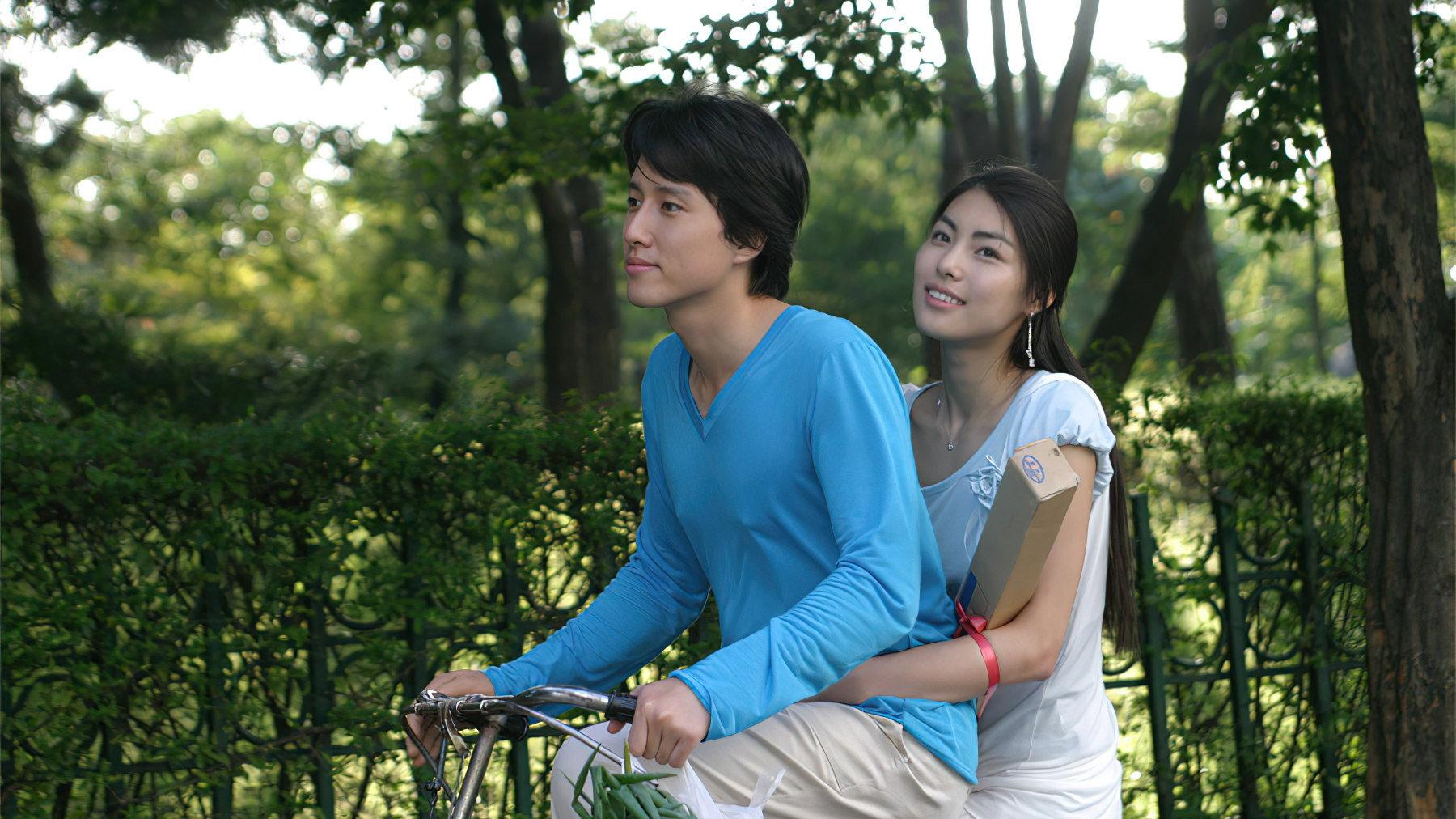 The Elephant on the Bike 2007 movie scene