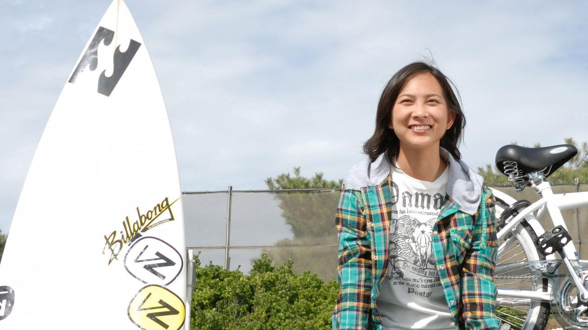 Always Smiling Above the Sea 2009 movie scene