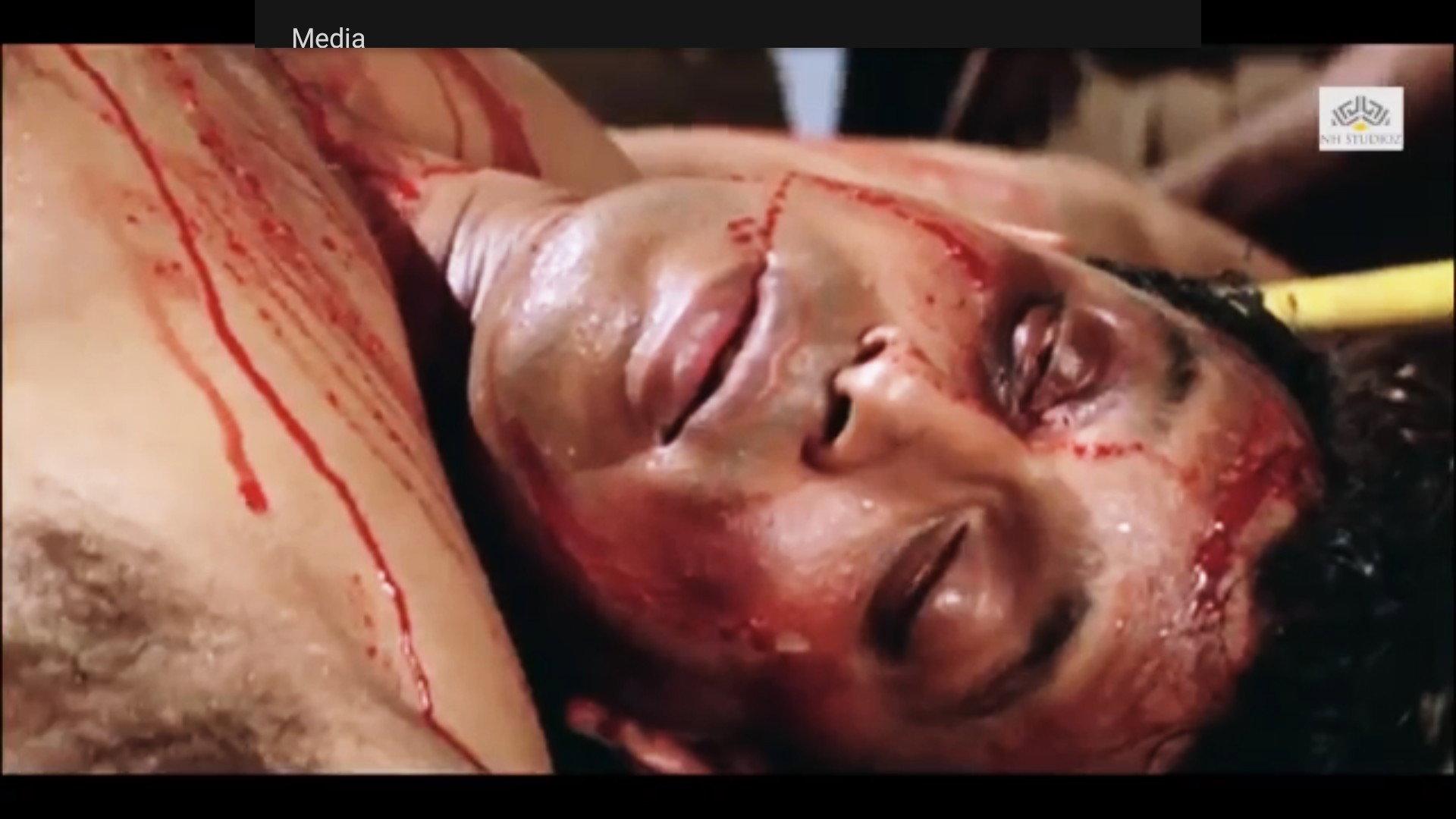 Phool Aur Angaar 1993 movie scene